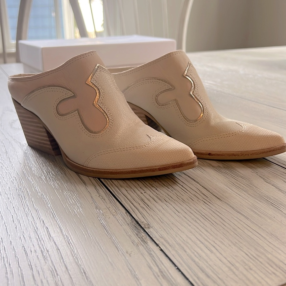 Dolce Vita ivory mule booties size 6.5